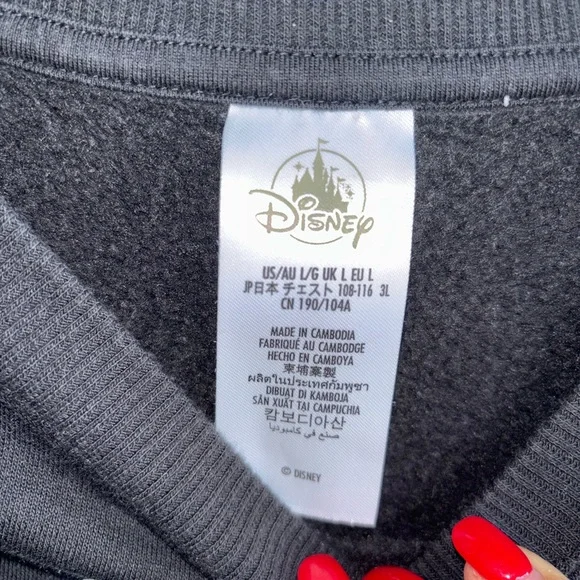Disney women’s large Black Crewneck Sweater with Mickey Mouse - Picture 4 of 6